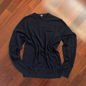 UNIQLO merino wool NAVY crew neck sweater (M)